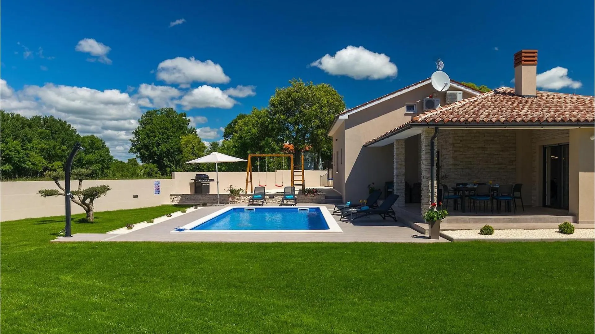 Villa Marty Hreljići 度假居